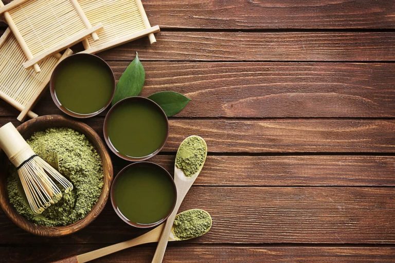 Are there specific strains of kratom that are more potent for enhancing clarity than others?